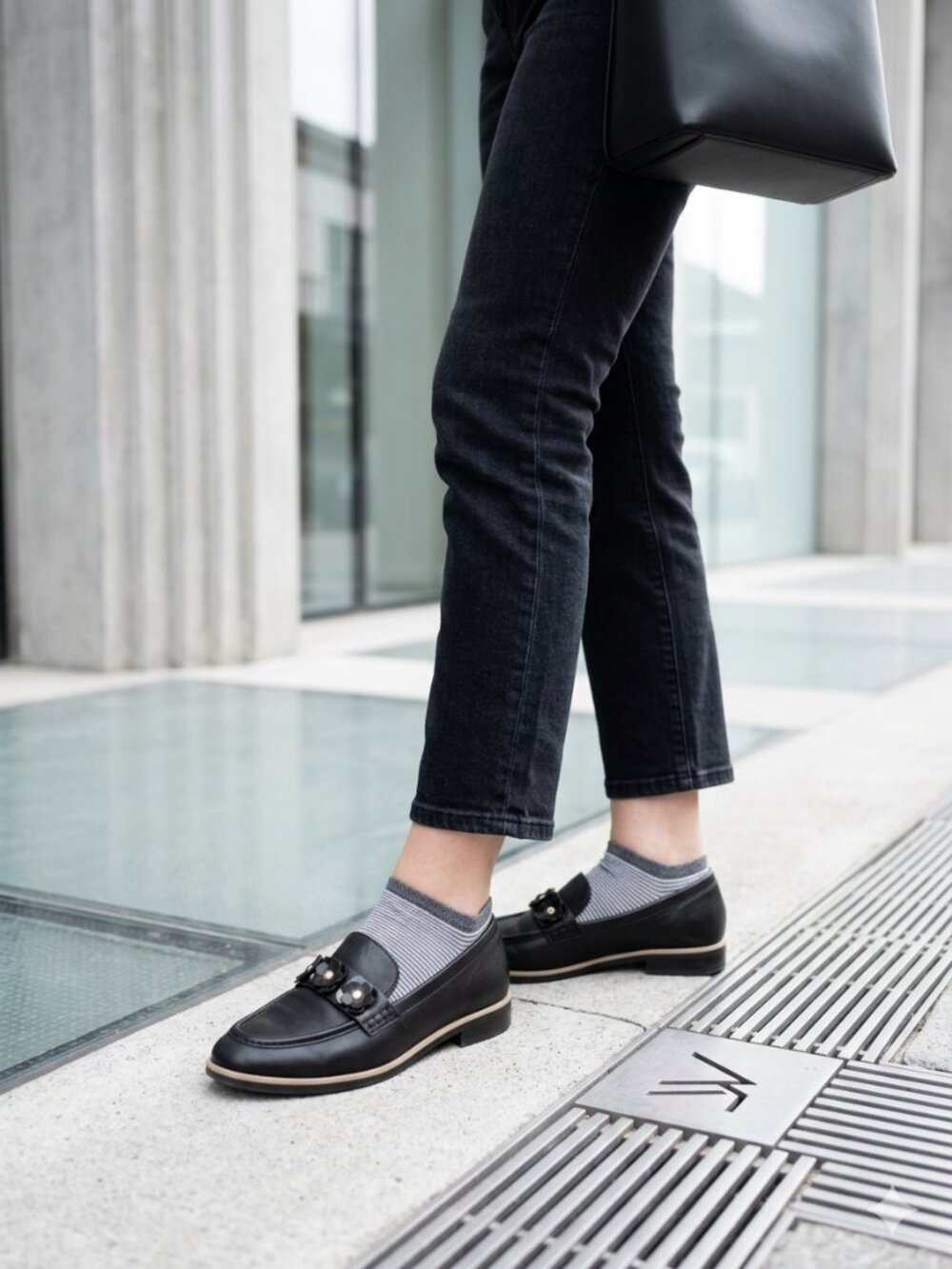KATE SPADE NEW YORK NEW AUTH $399 Women's Black Leather Karisa Loafer Size 10